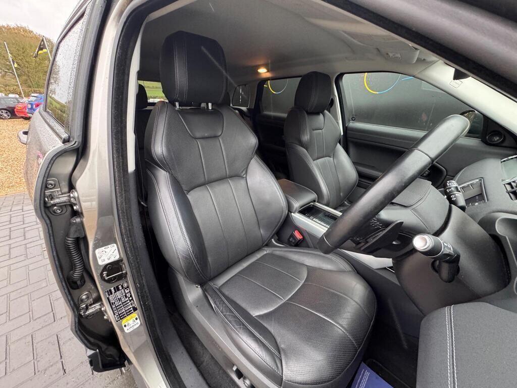 Land Rover Range Rover Evoque view 15