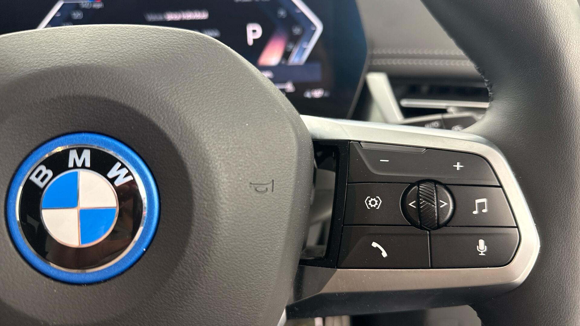 BMW iX1 view 18