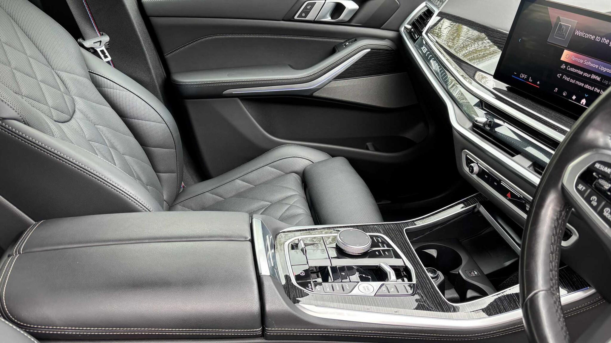 BMW X5 view 34
