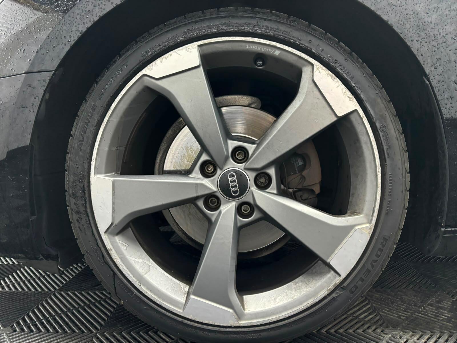 Audi A4 view 36