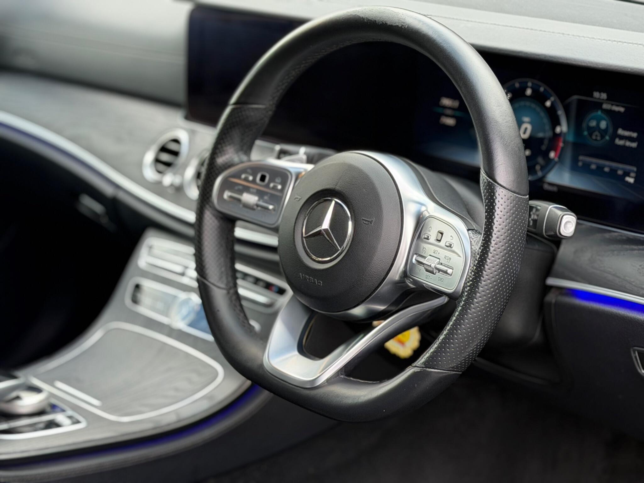 Mercedes-Benz E-Class view 12