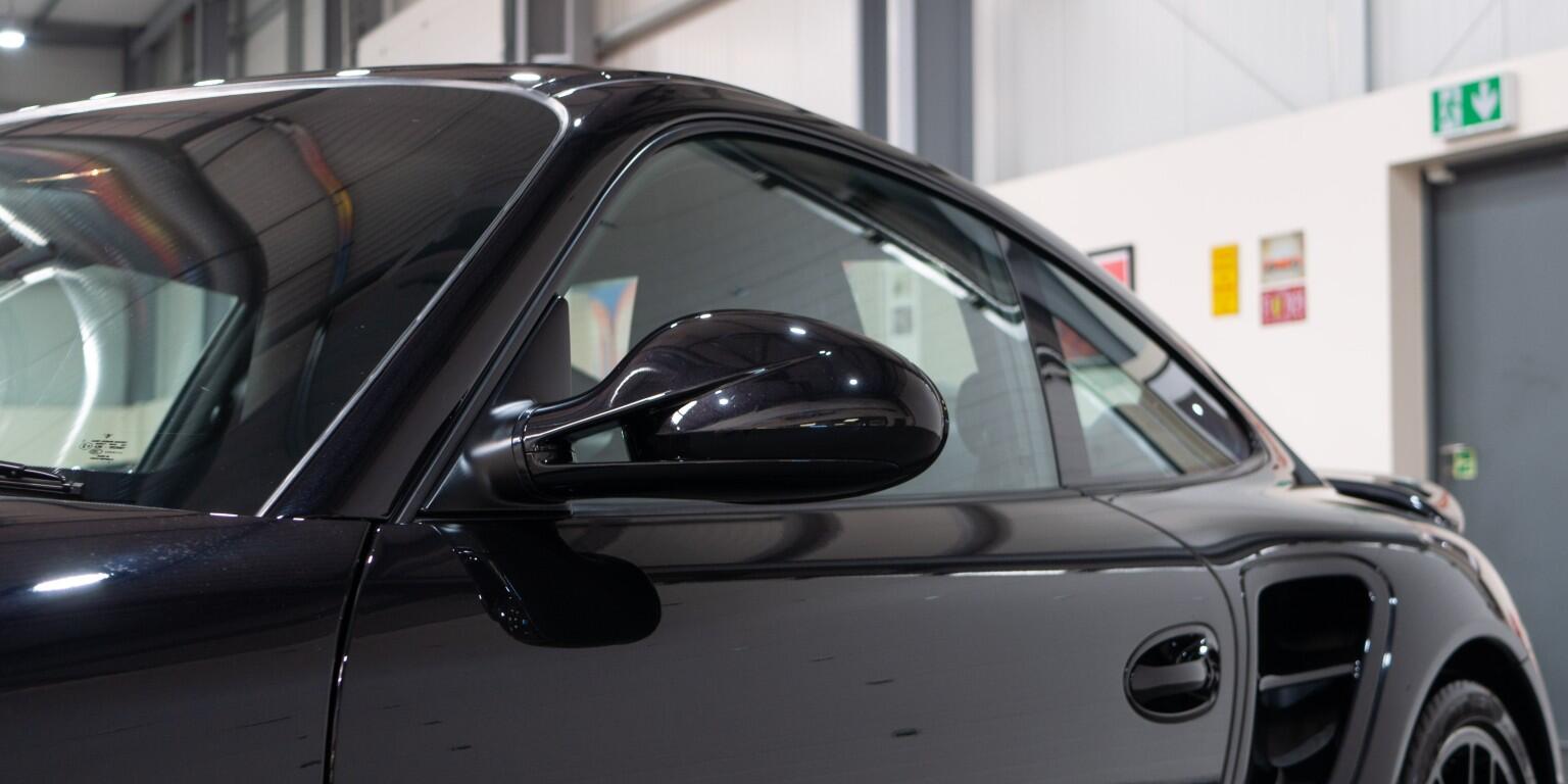 Porsche 911 view 46