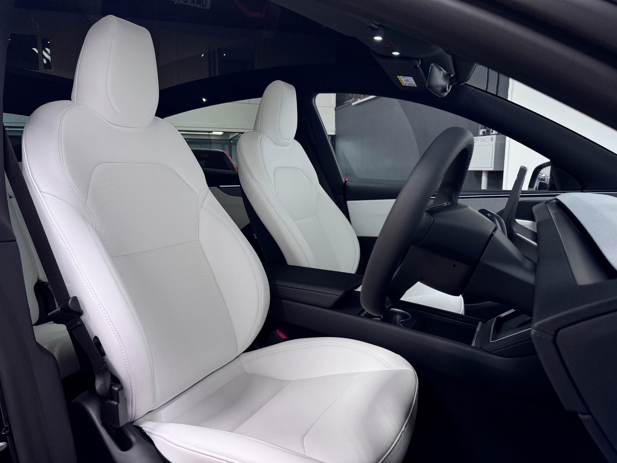 Tesla Model Y view 34