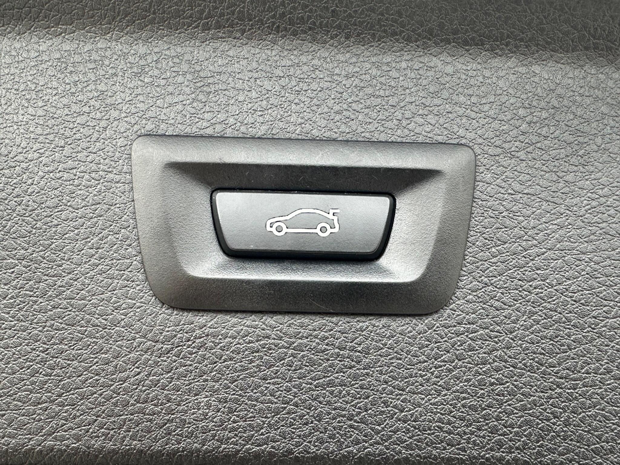 BMW 2 Series view 13