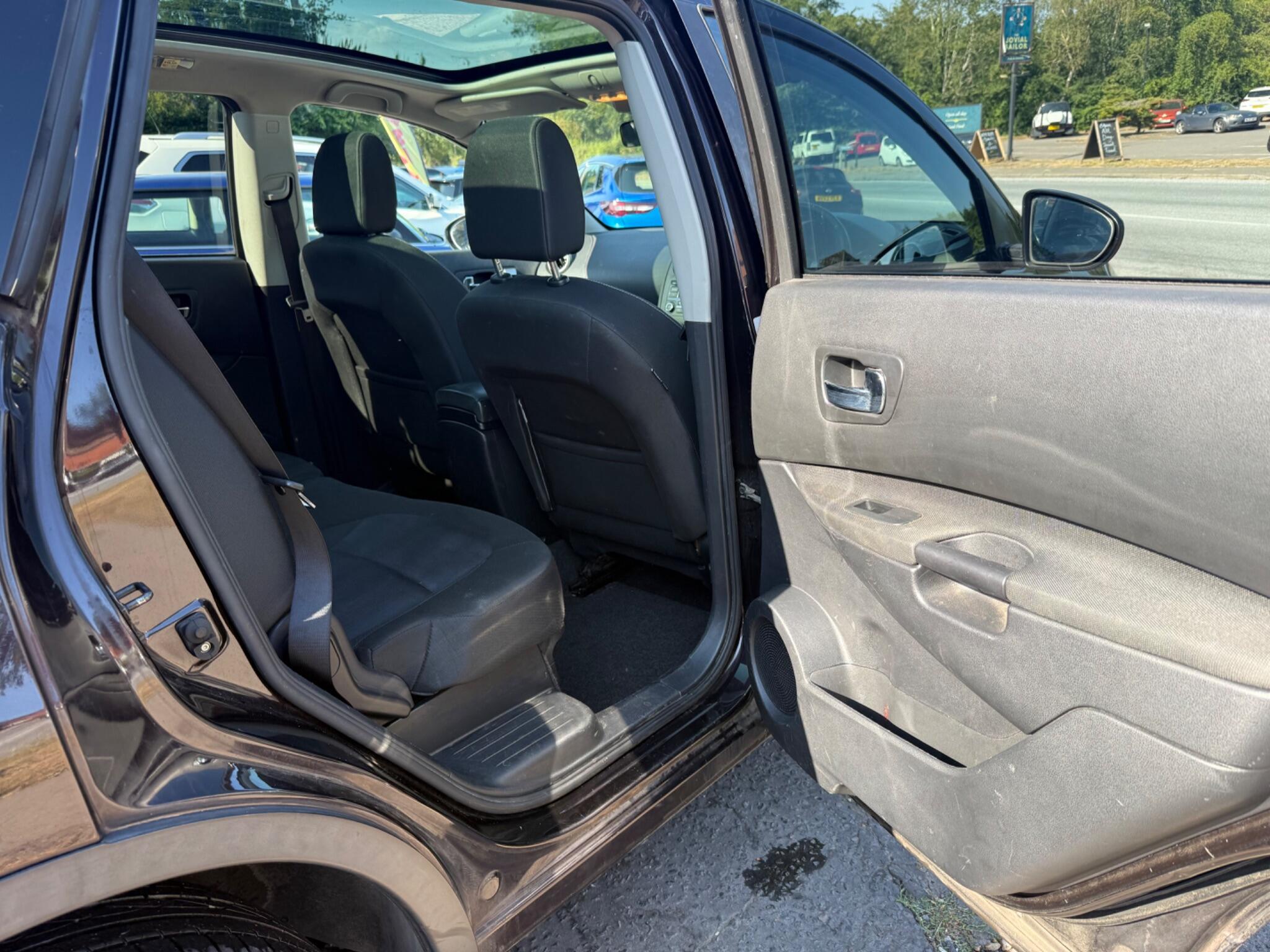 Nissan Qashqai+2 view 39