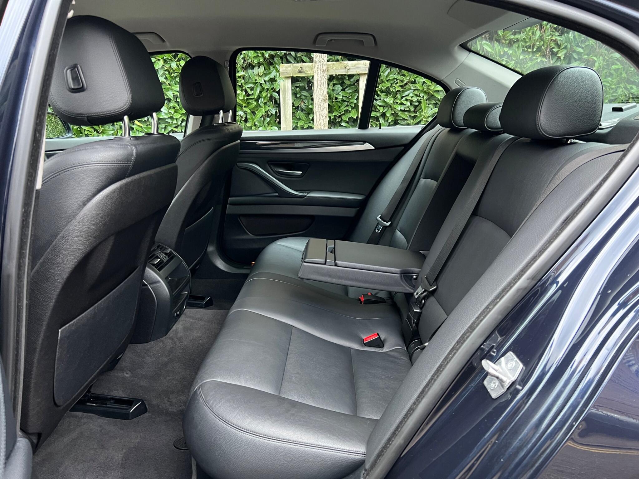 BMW 5 Series view 22