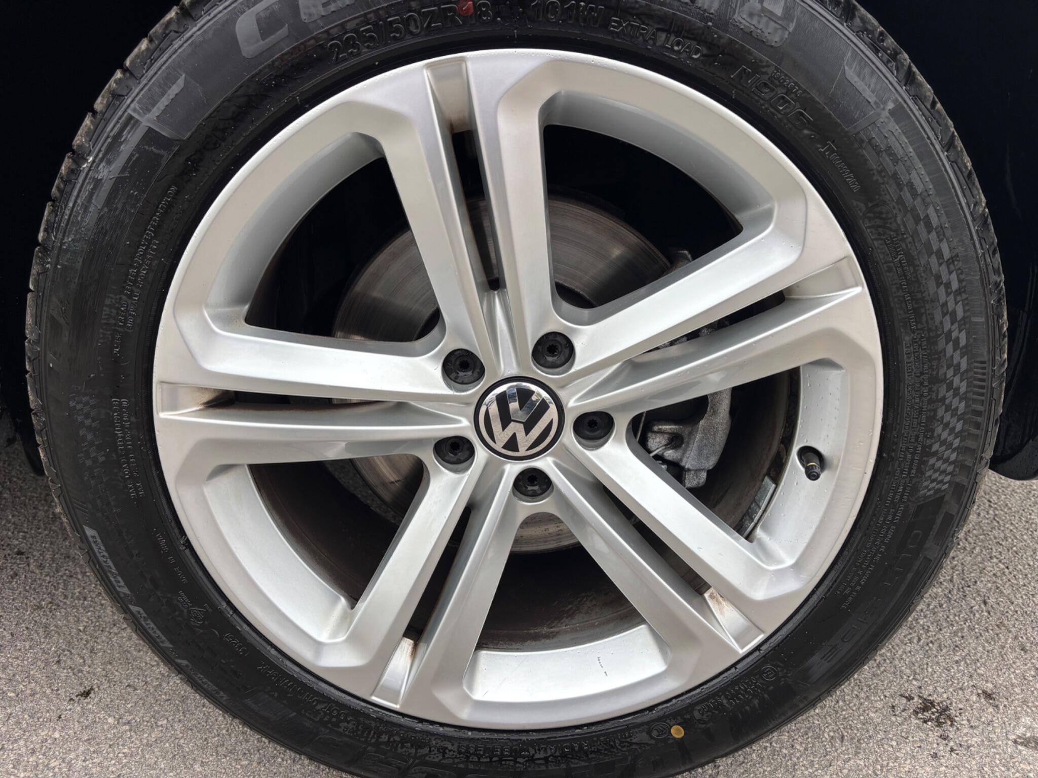 Volkswagen Tiguan view 9