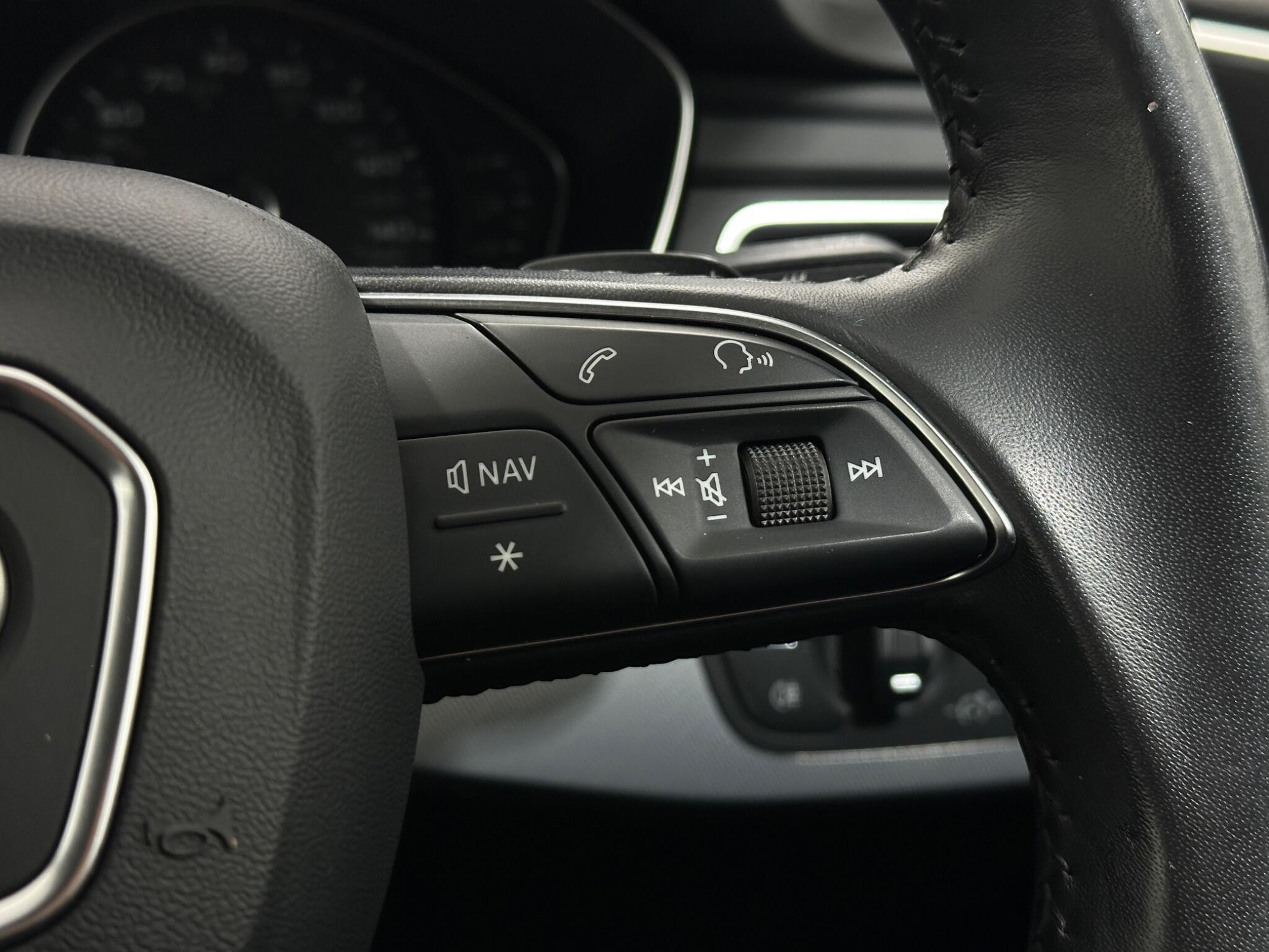 Audi A4 view 15