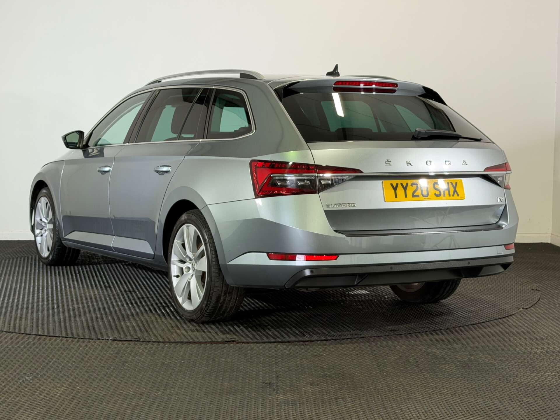 Skoda Superb view 5