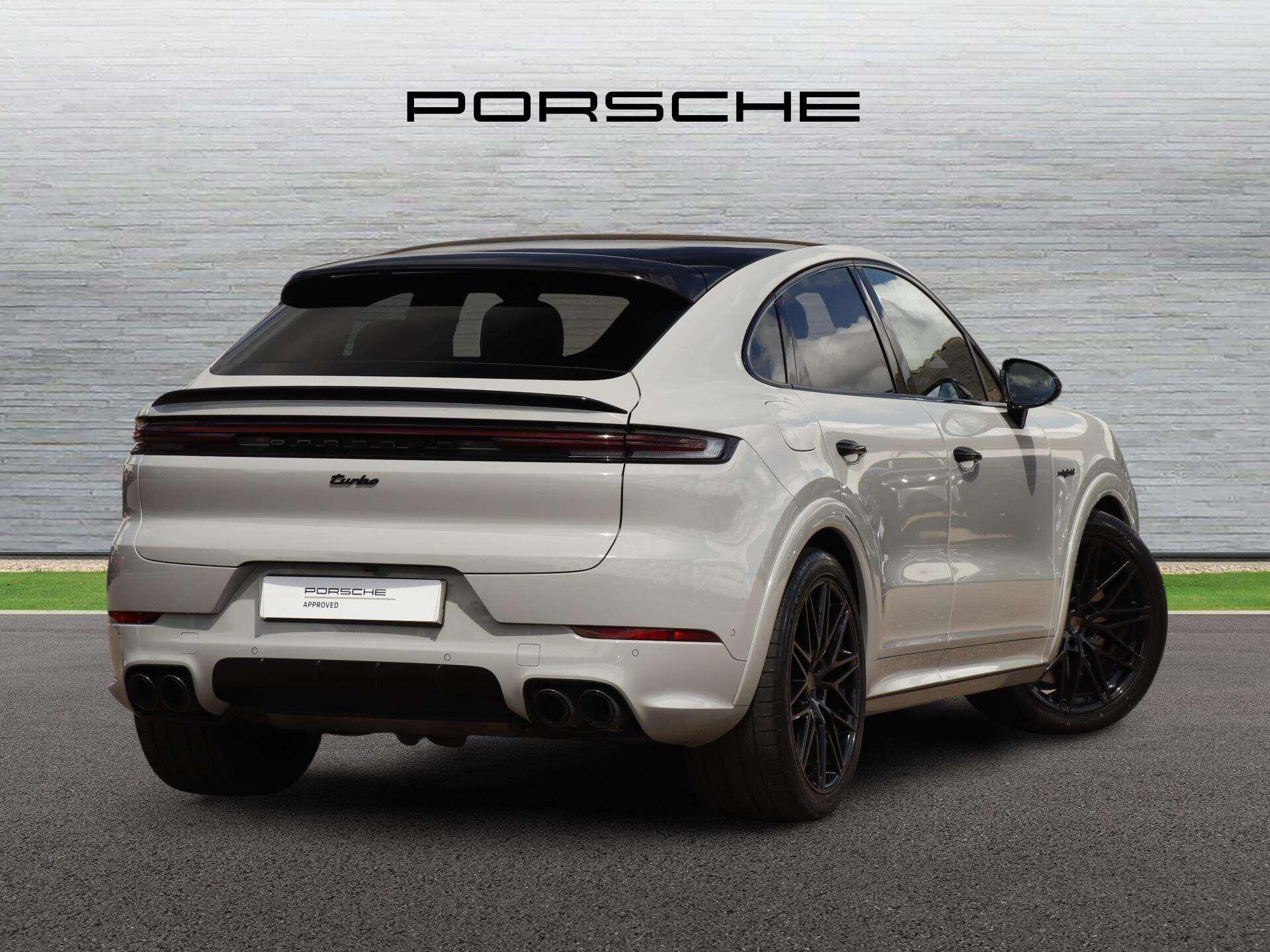 Porsche Cayenne view 3