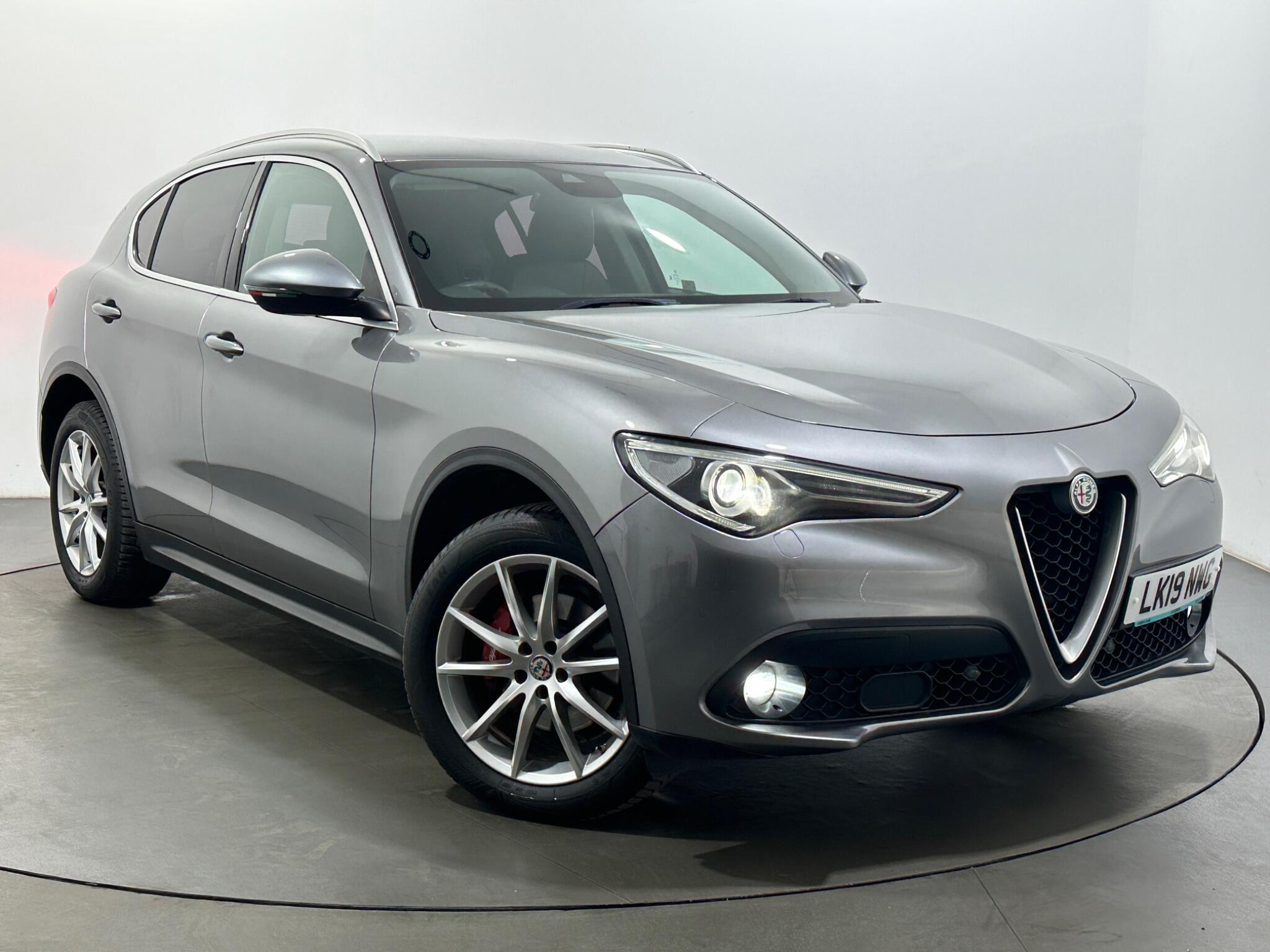 Alfa Romeo Stelvio view 54