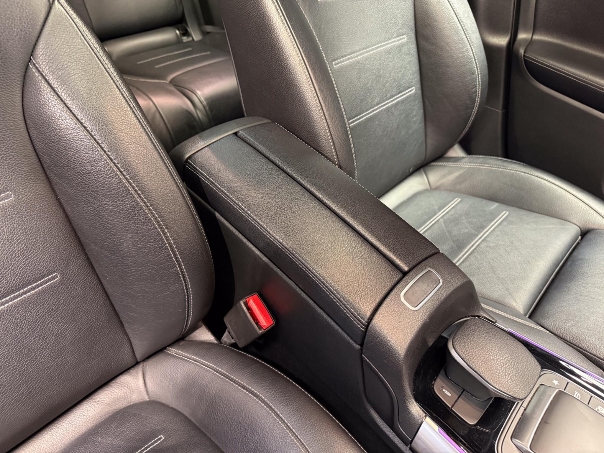 Mercedes-Benz GLB view 38