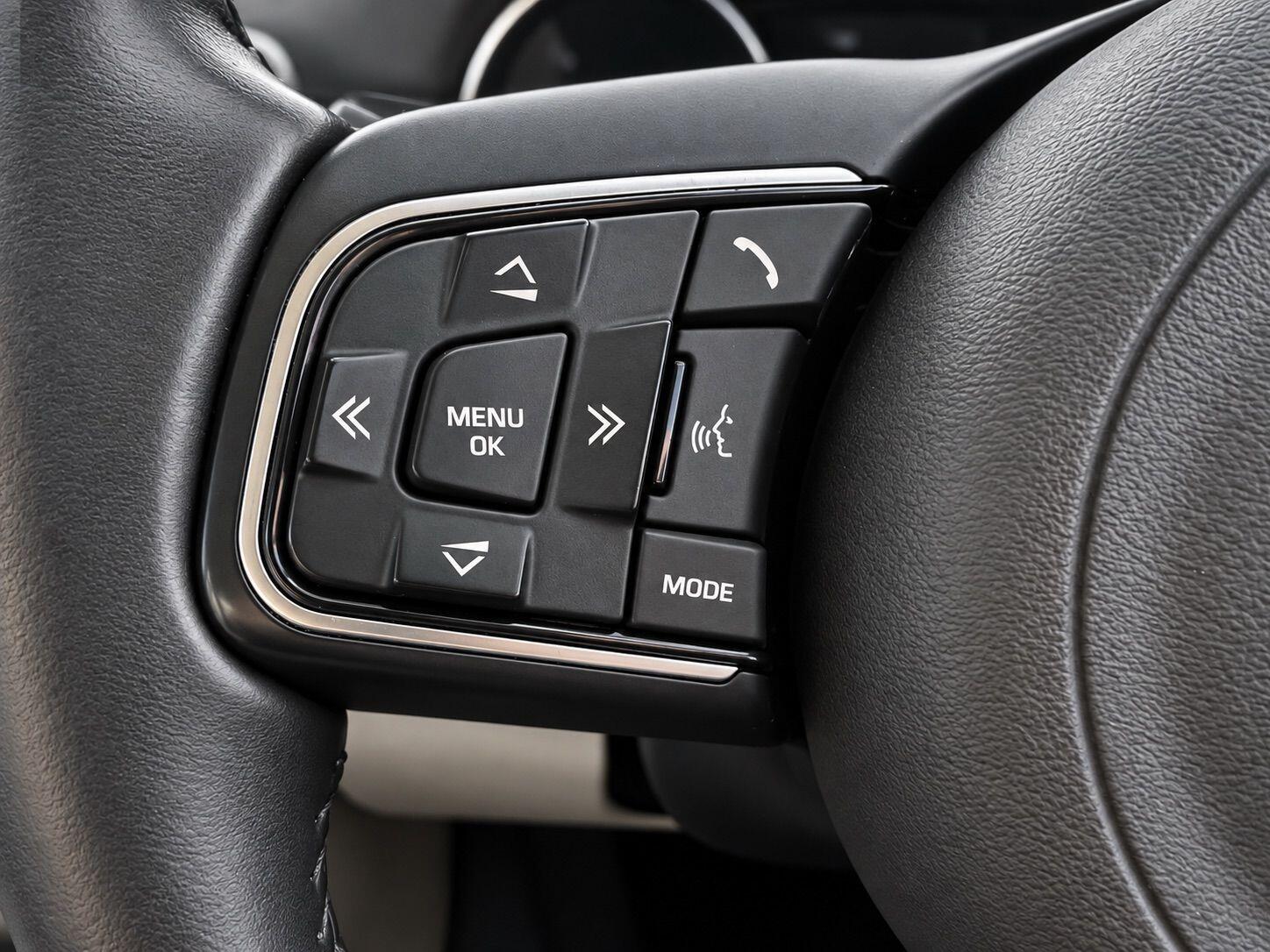Jaguar Xe view 23