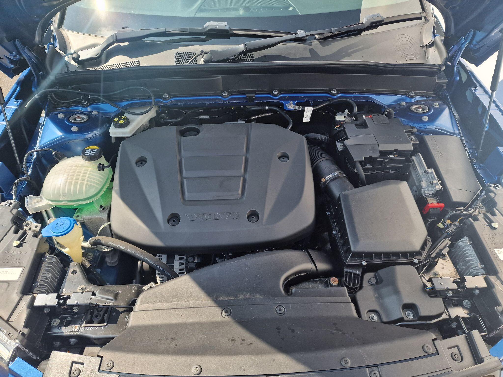Volvo XC40 view 44