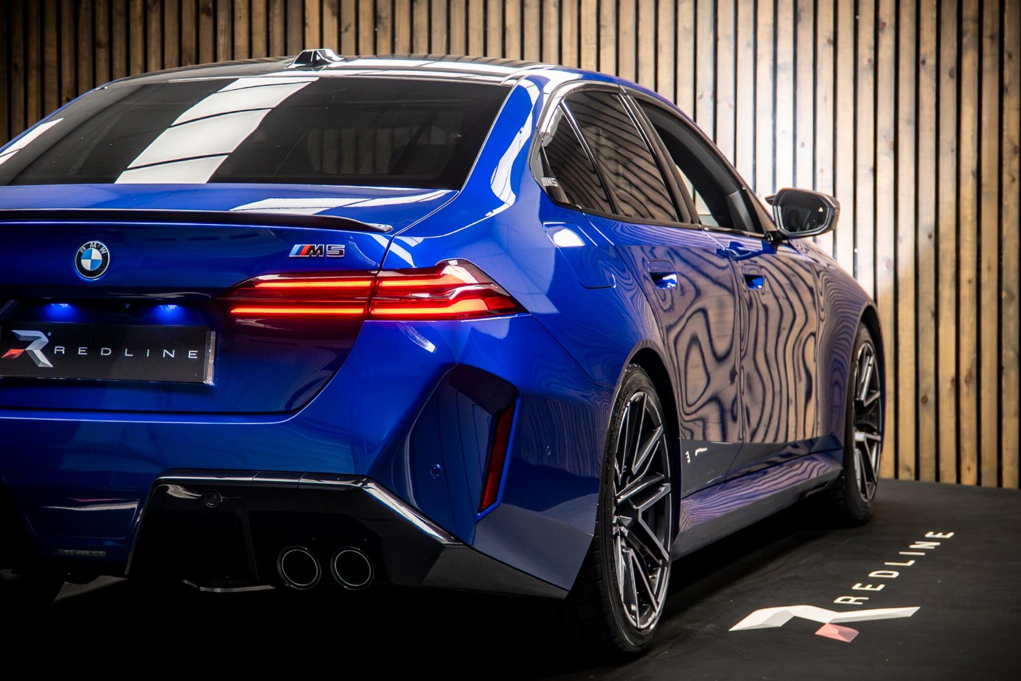 BMW M5 view 21