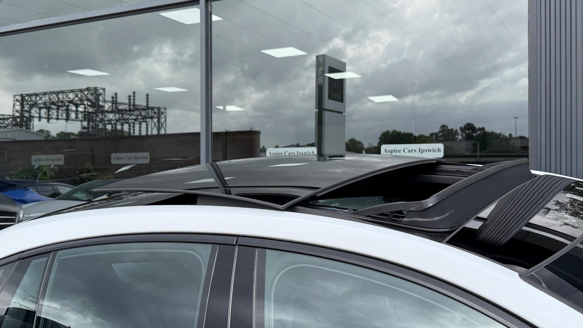 Porsche Panamera view 35