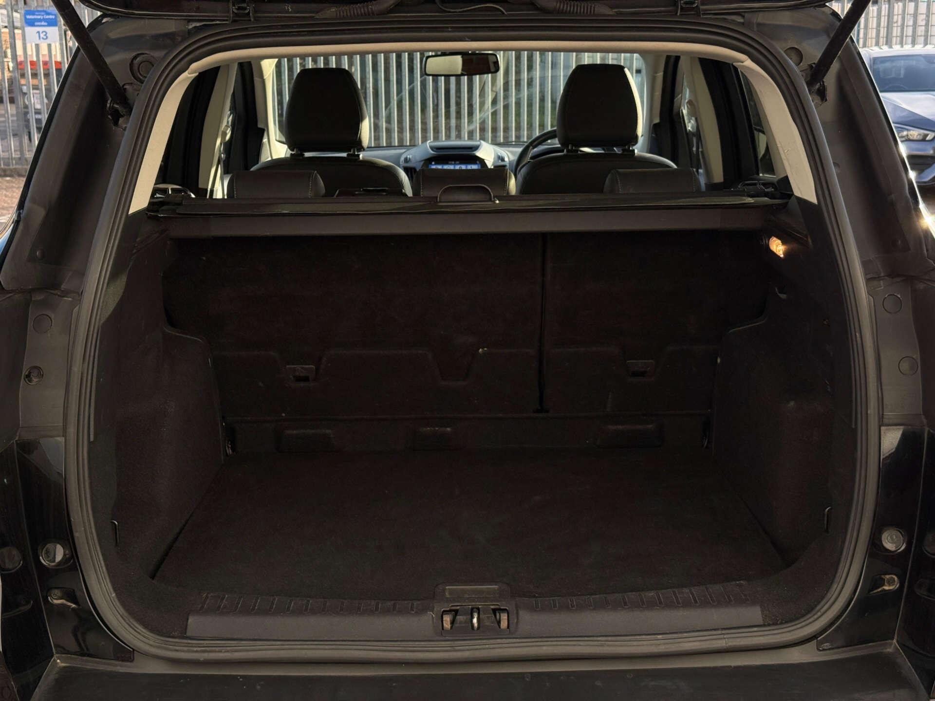 Ford Kuga view 50