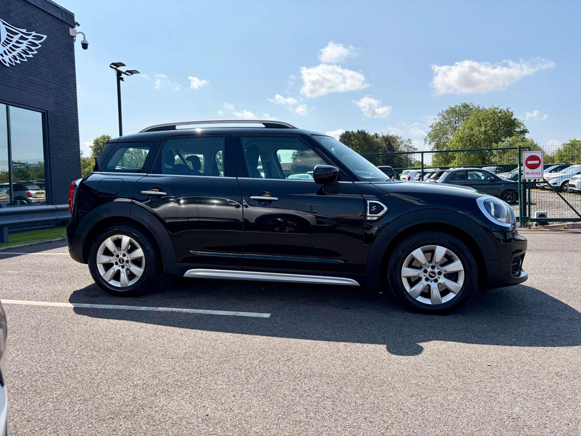 Mini Countryman view 9