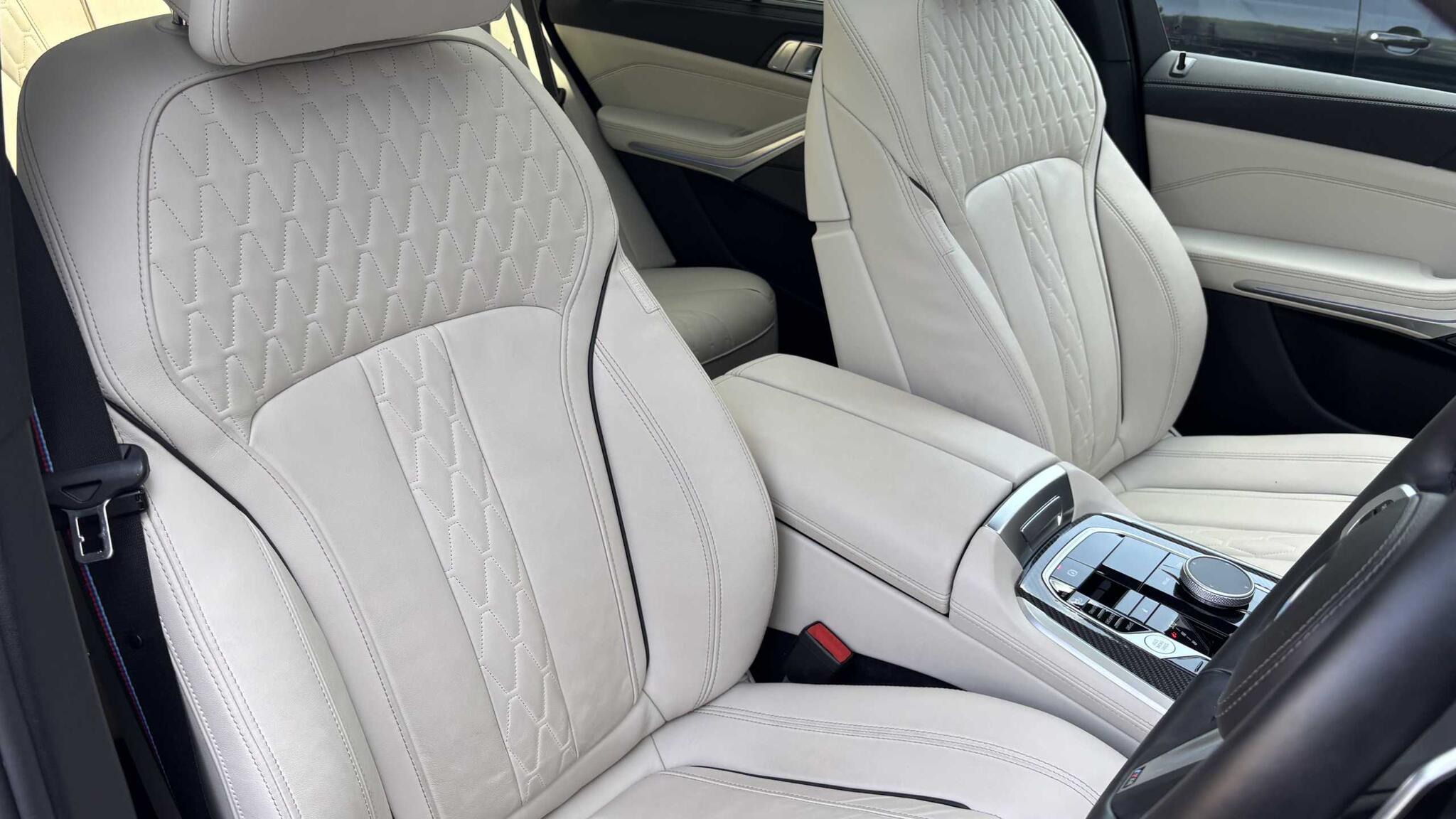 BMW X5 view 12