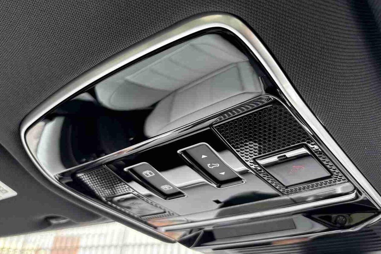 Land Rover Range Rover Sport view 50