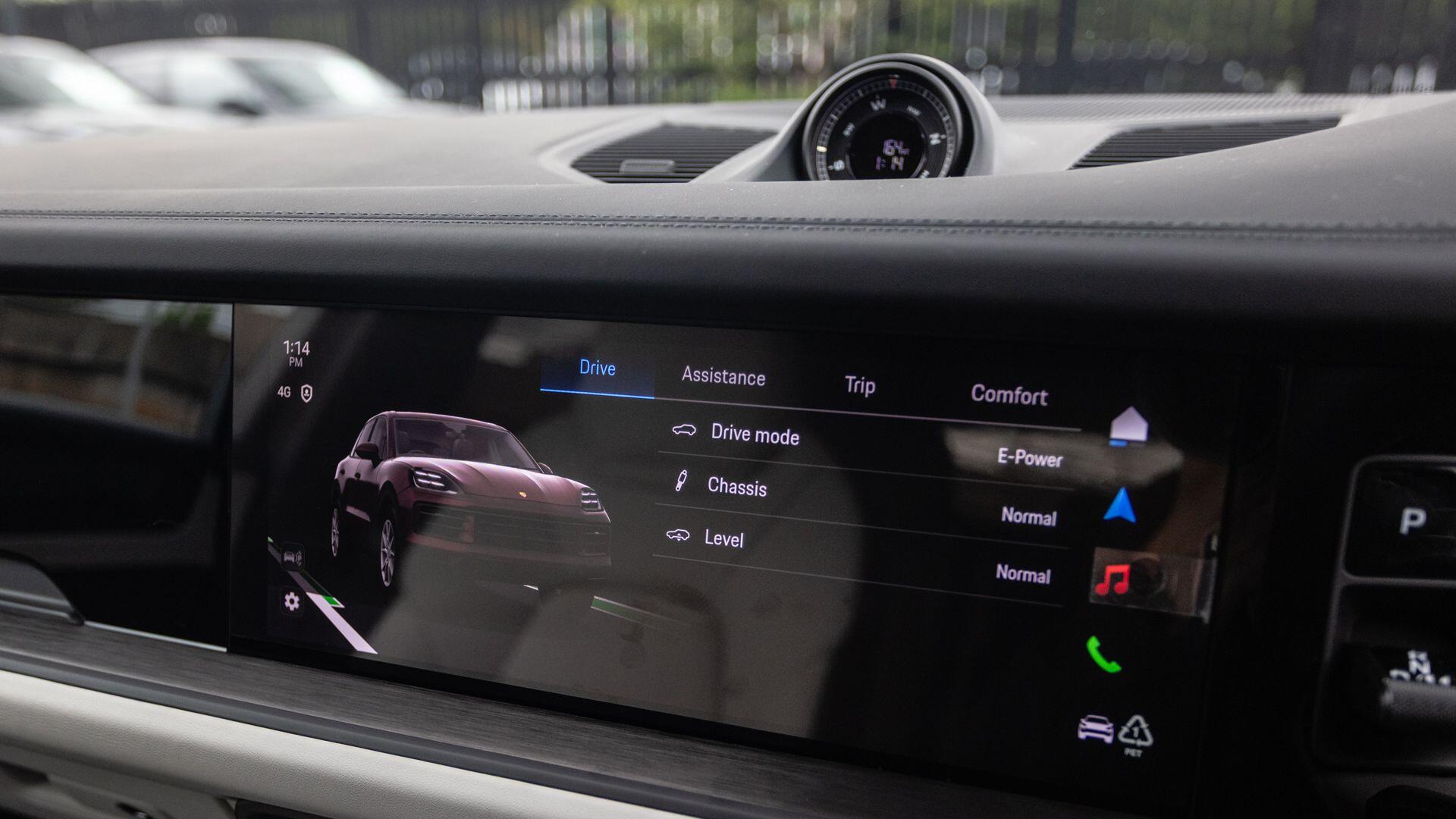 Porsche Cayenne view 23