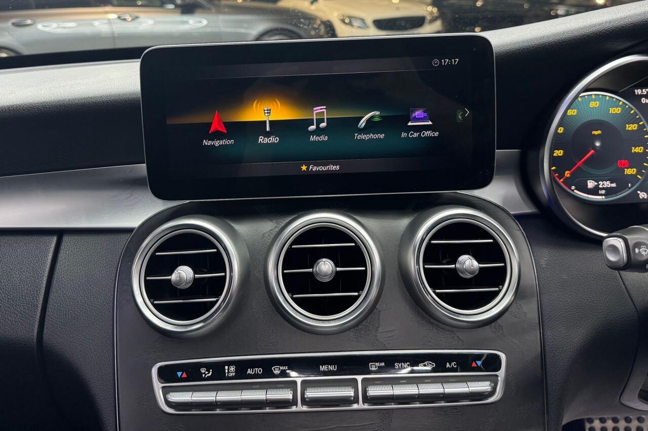 Mercedes-Benz C-Class view 24