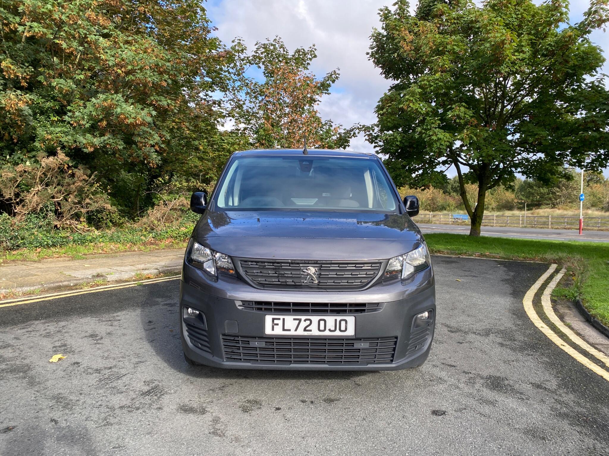 Peugeot Partner 1.5 BlueHDi 1000 Asphalt Premium Standard Panel Van EAT8 SWB Euro 6 (s/s) 5dr