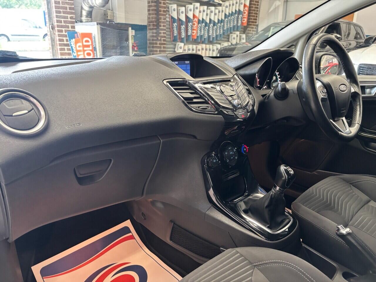 Ford Fiesta view 29