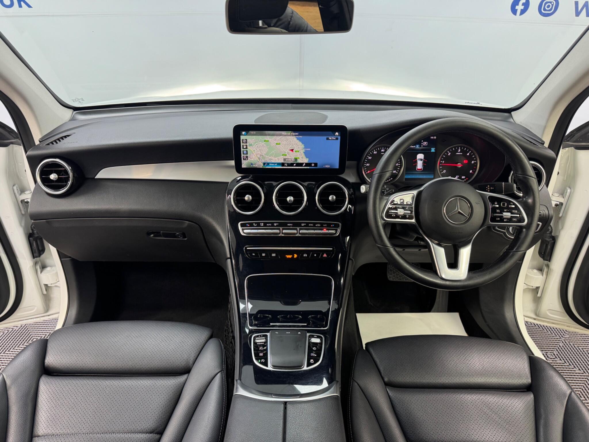 Mercedes-Benz GLC view 4