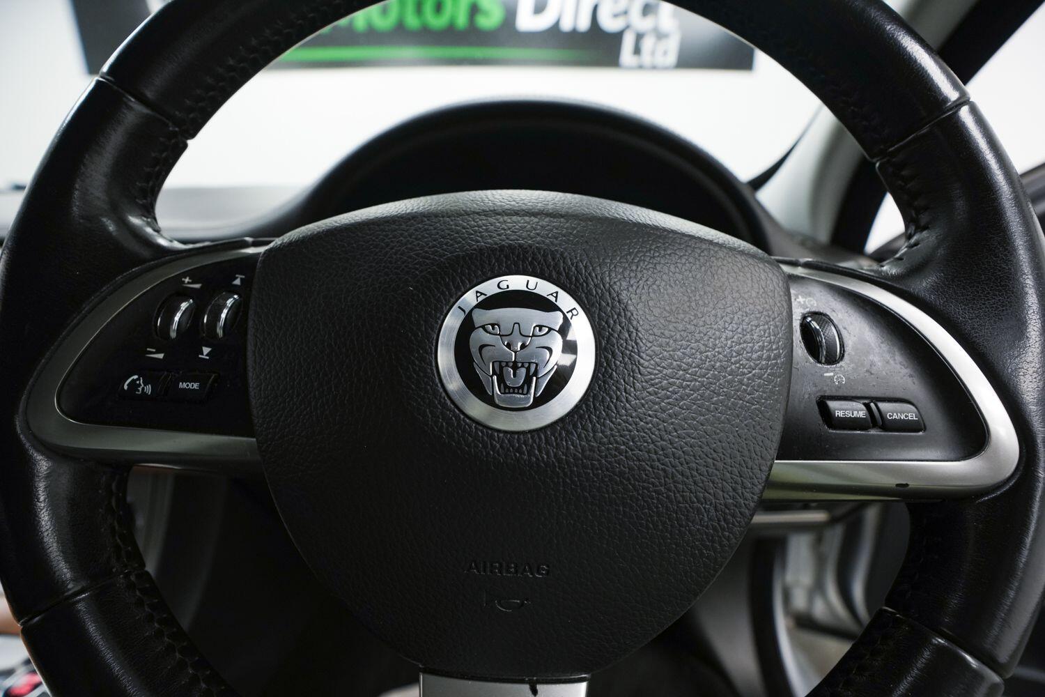 Jaguar XF view 20