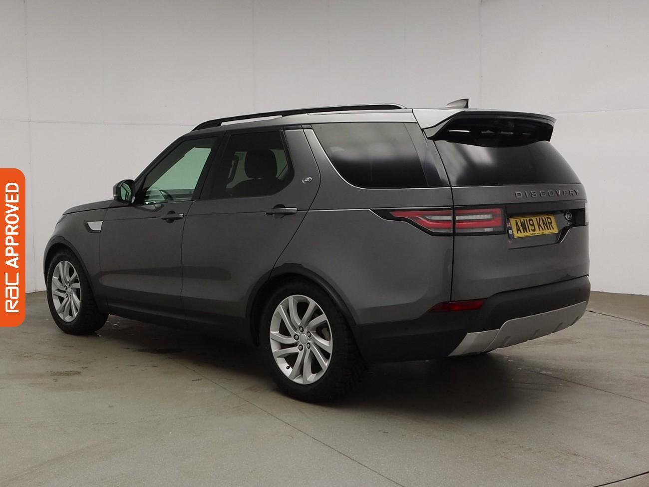 Land Rover Discovery view 4