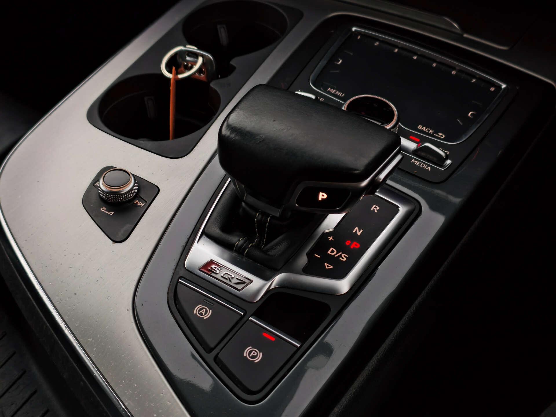 Audi SQ7 view 37