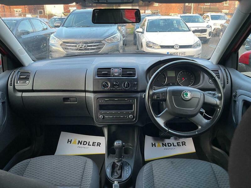 2010 Skoda Fabia image 38