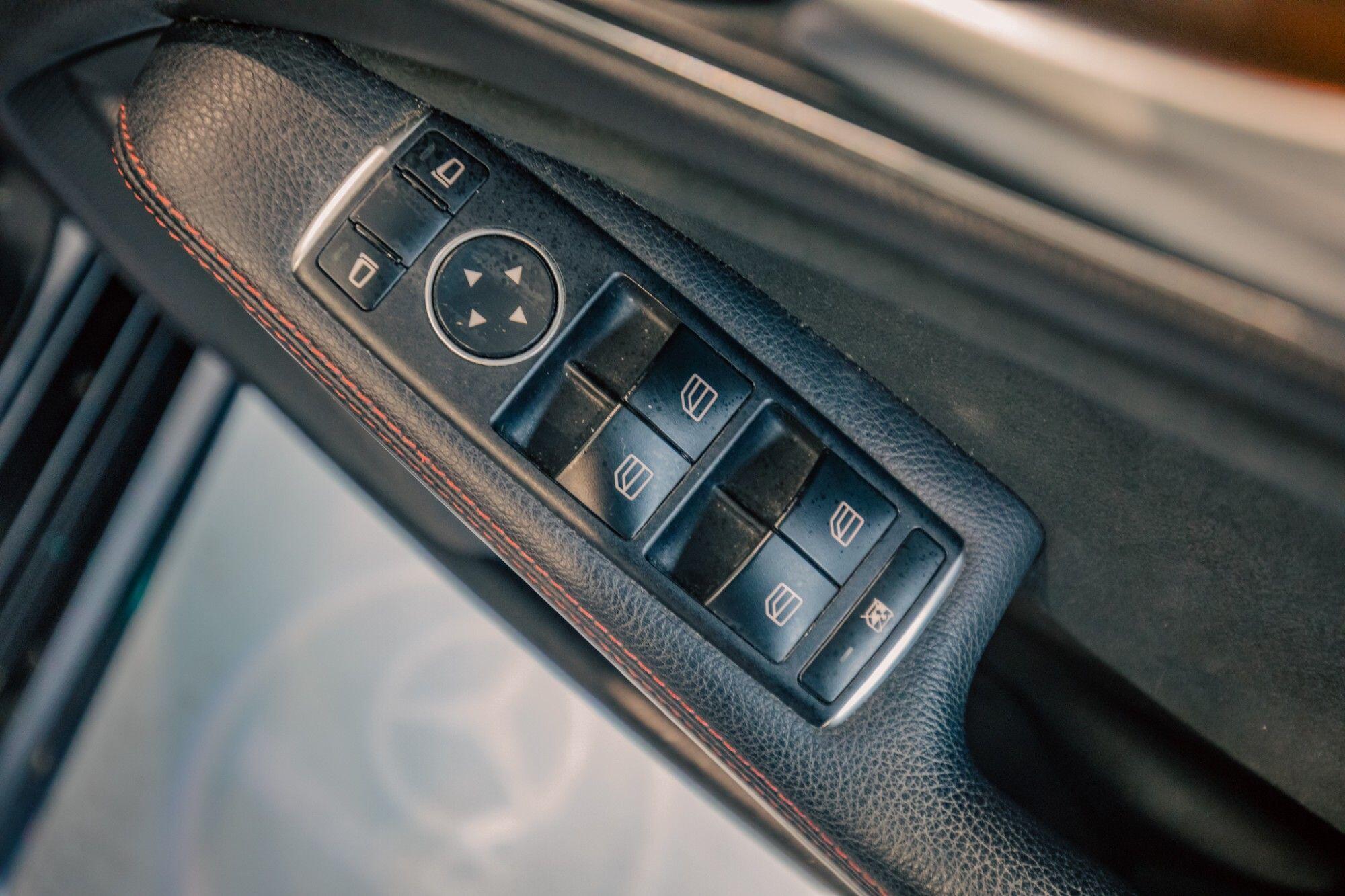 Mercedes-Benz CLA view 9