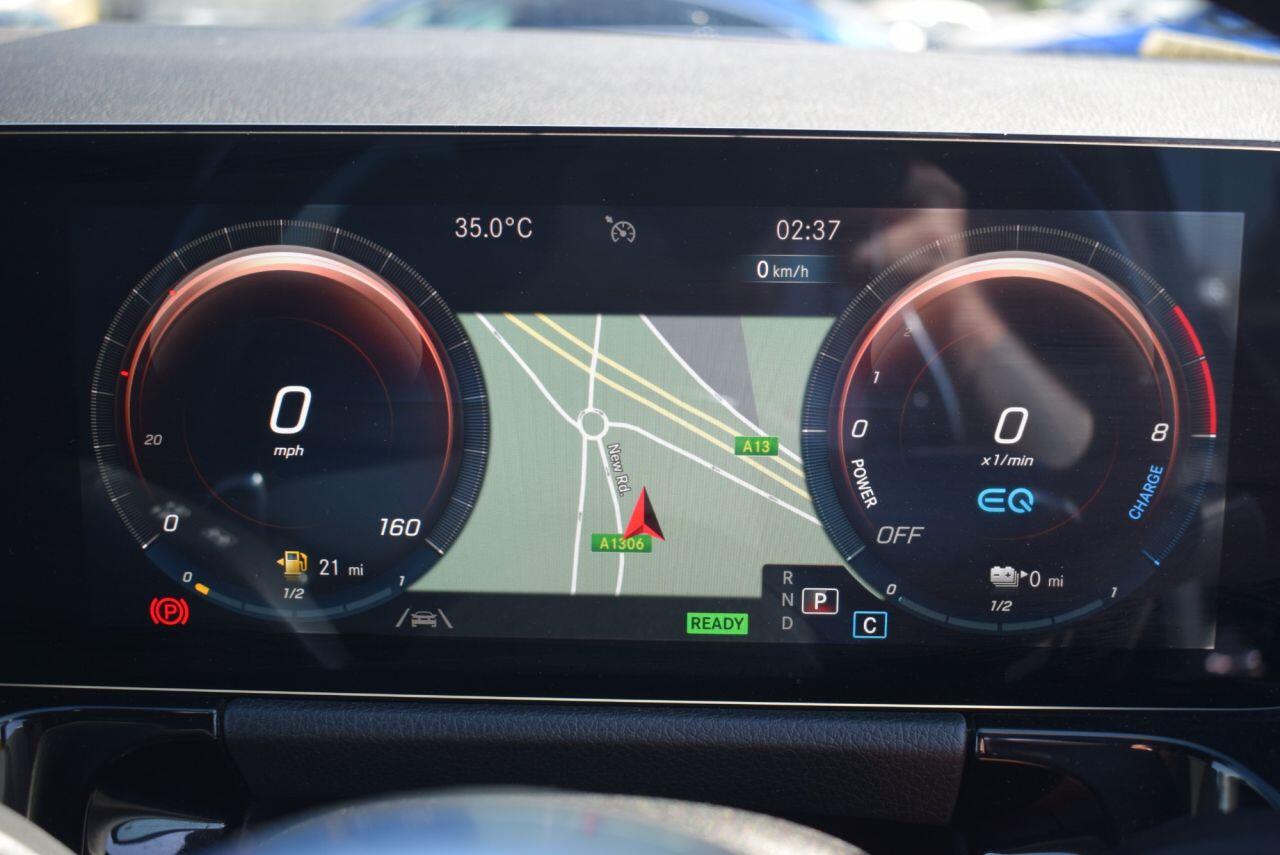 Mercedes-Benz Gla view 30