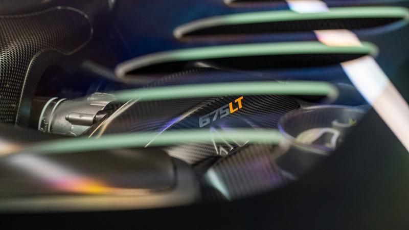 Mclaren 675LT view 29