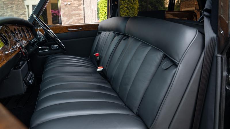 Rolls-Royce Phantom view 21