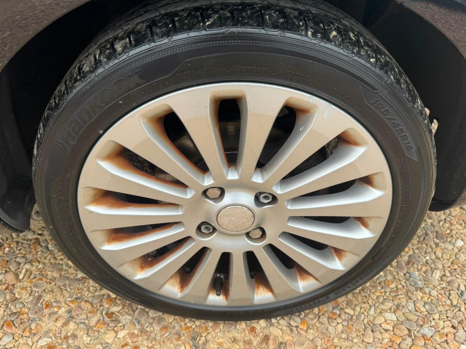 Ford Fiesta view 25