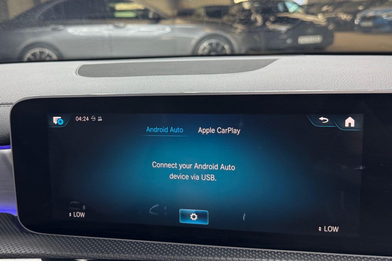 Mercedes-Benz Cla view 29