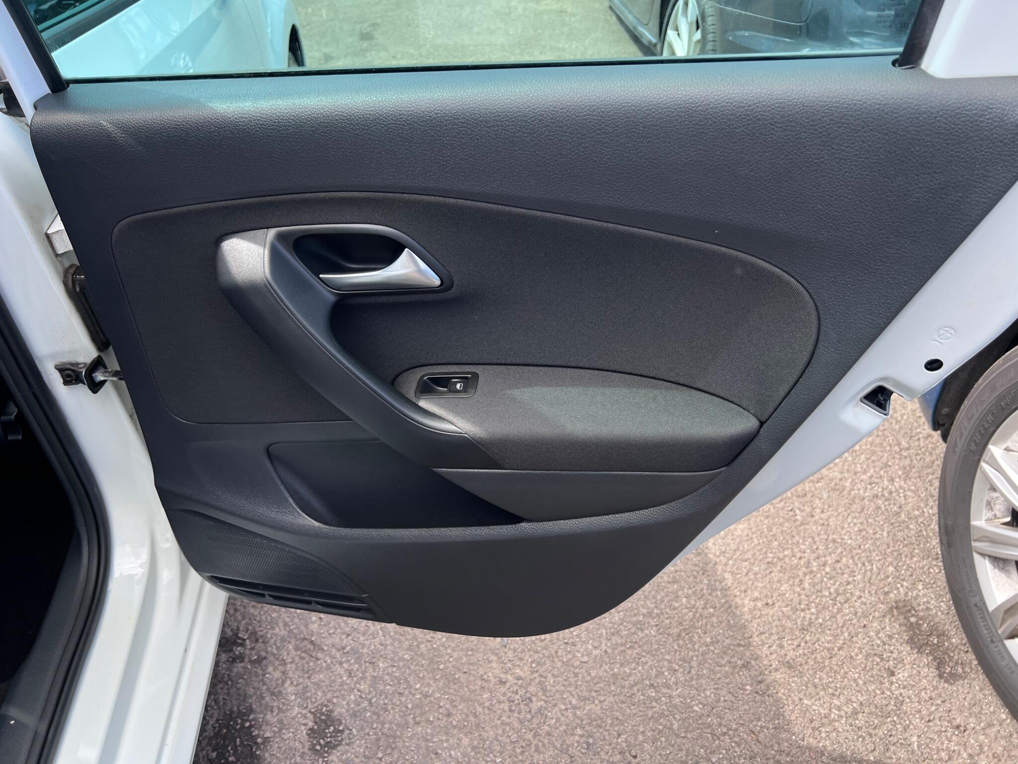Volkswagen Polo view 29