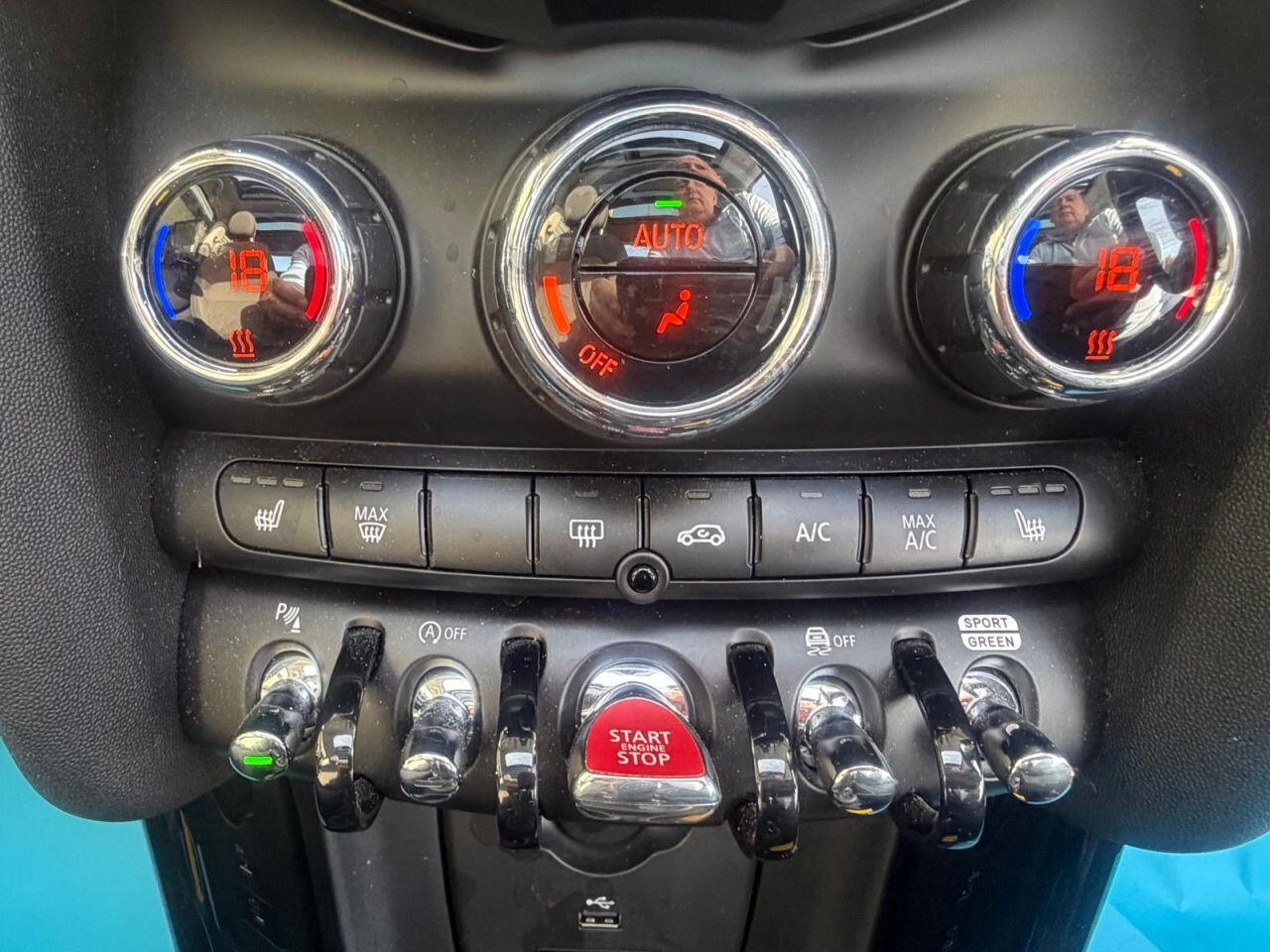 Mini Hatch view 43