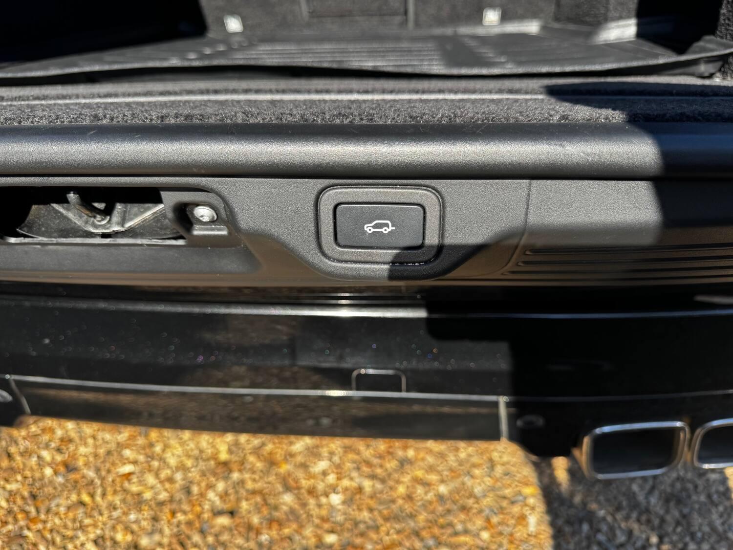 Land Rover Range Rover view 18