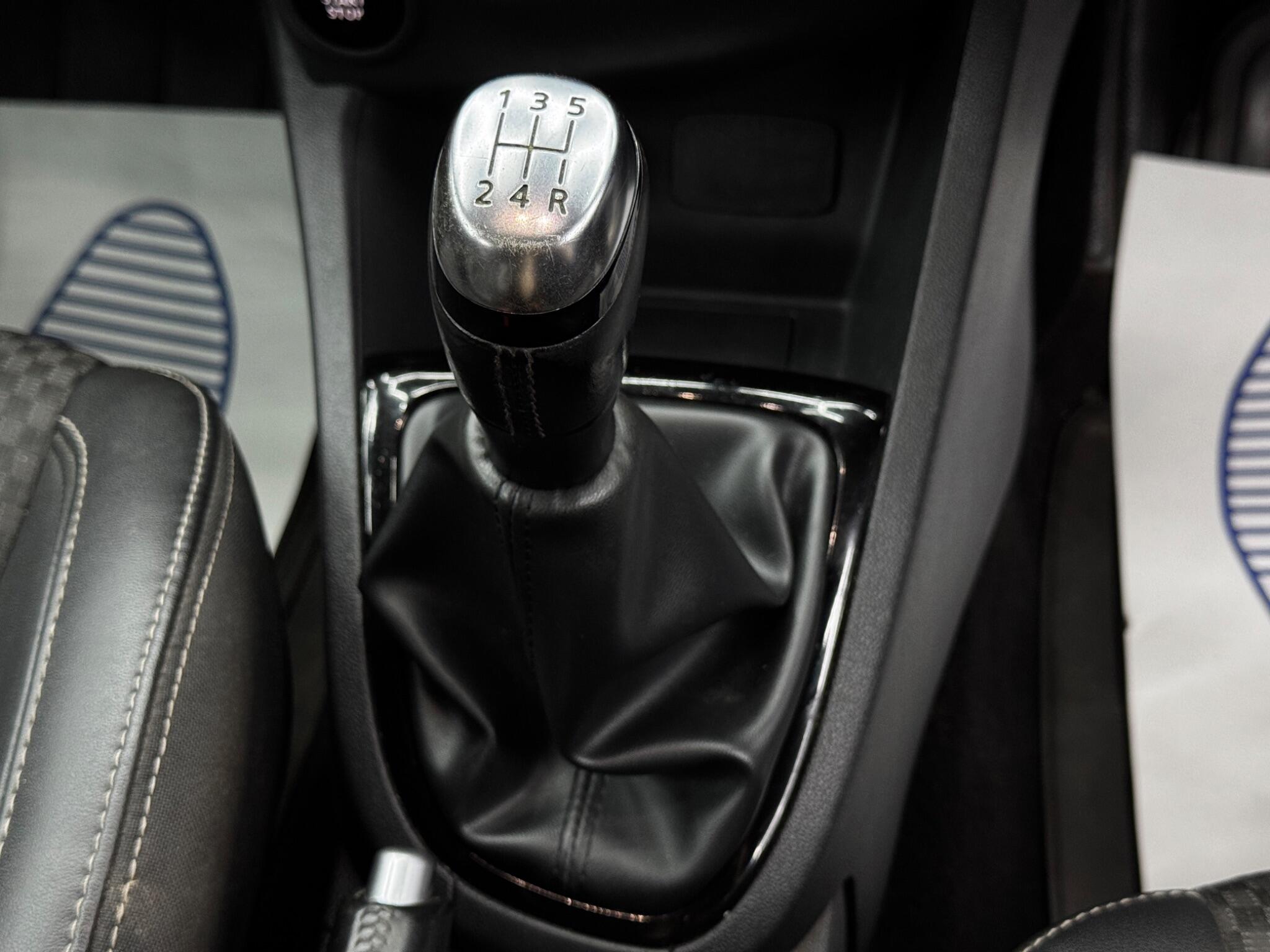 Renault Clio view 25