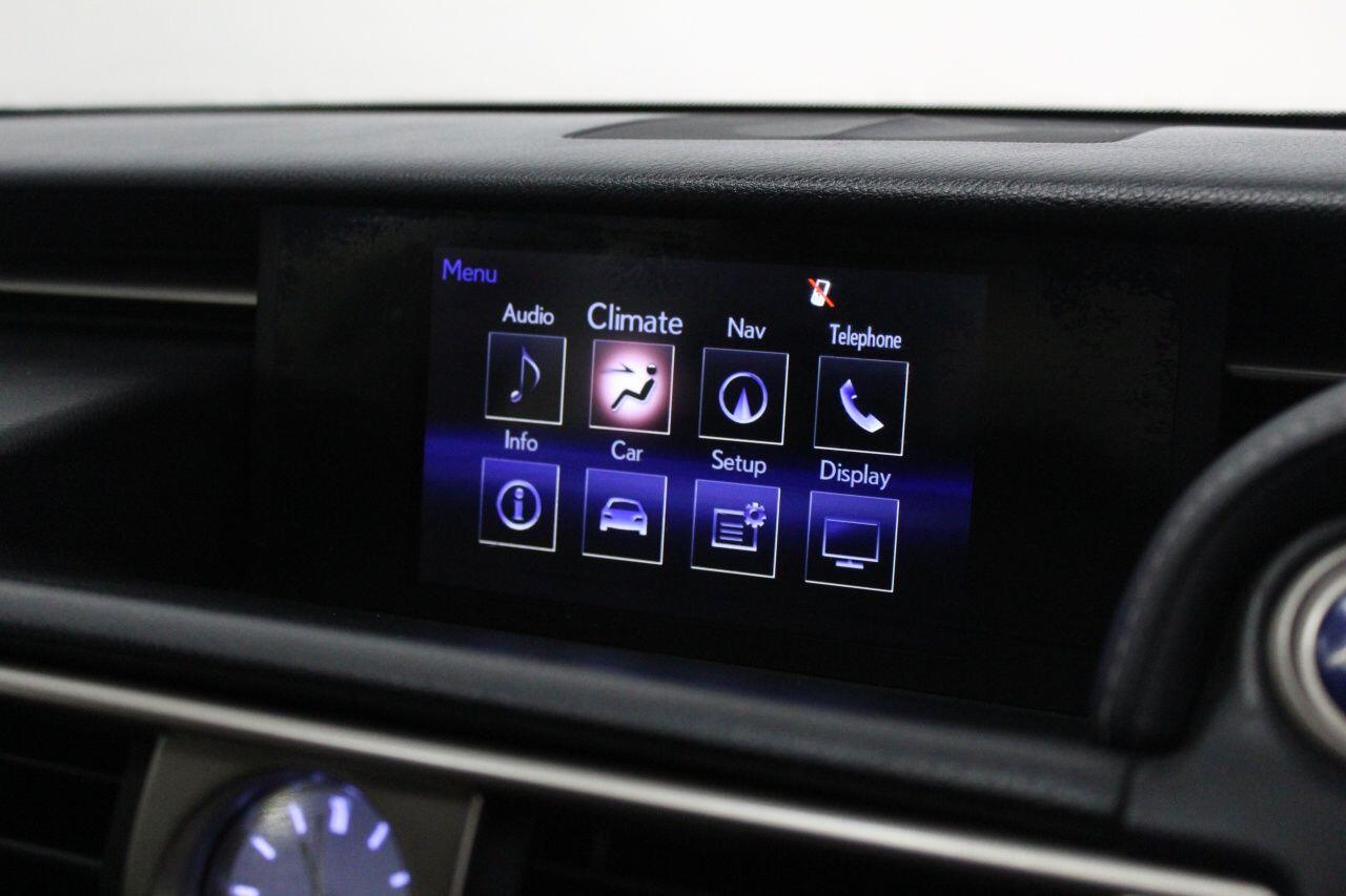 Lexus Is view 35