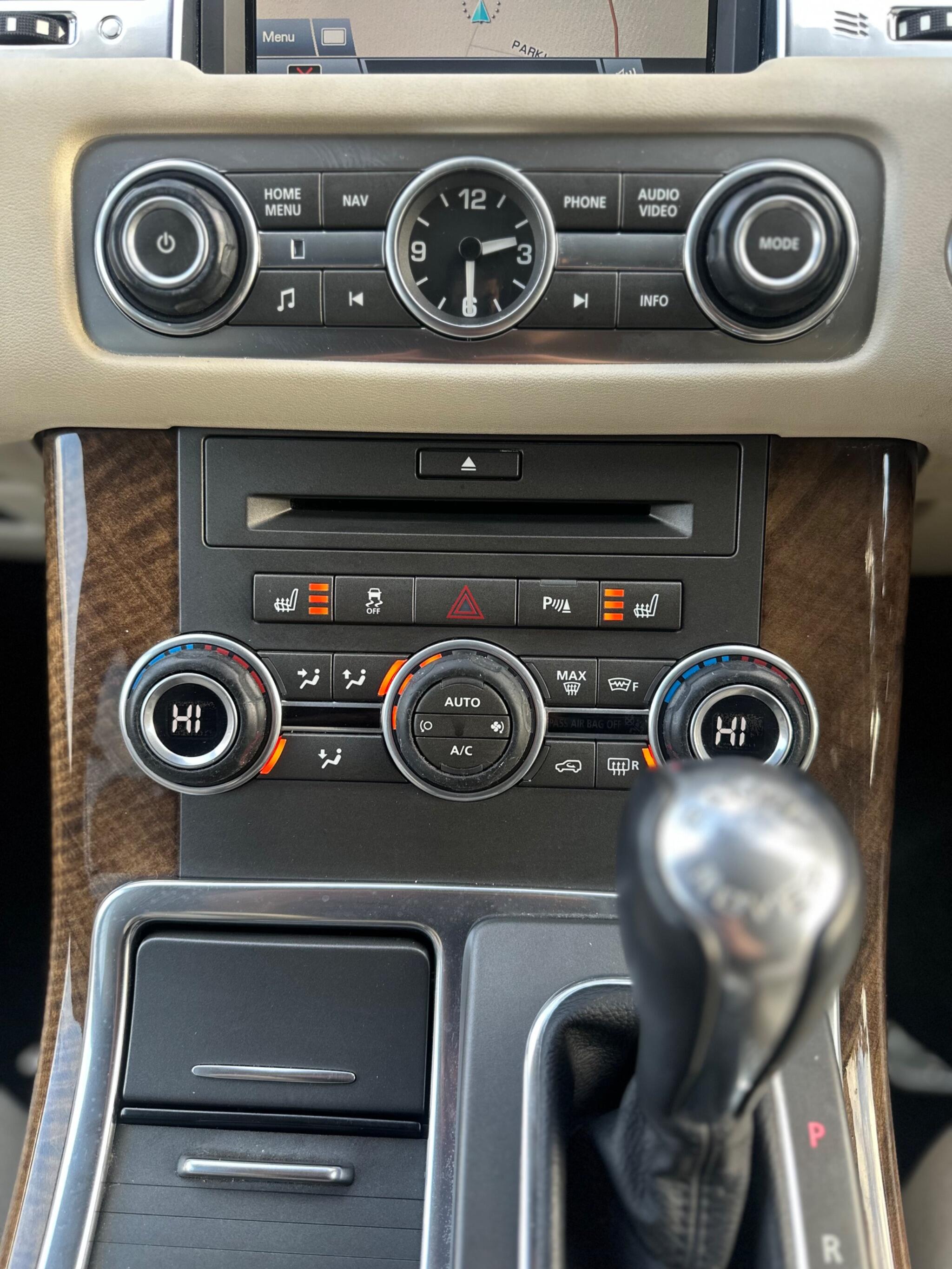 2011 Land Rover Range Rover Sport image 29