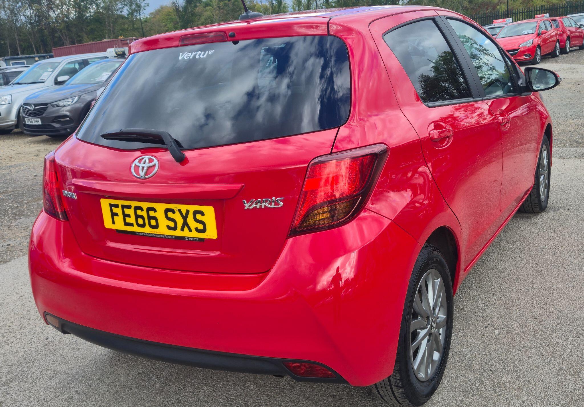 Toyota Yaris view 20