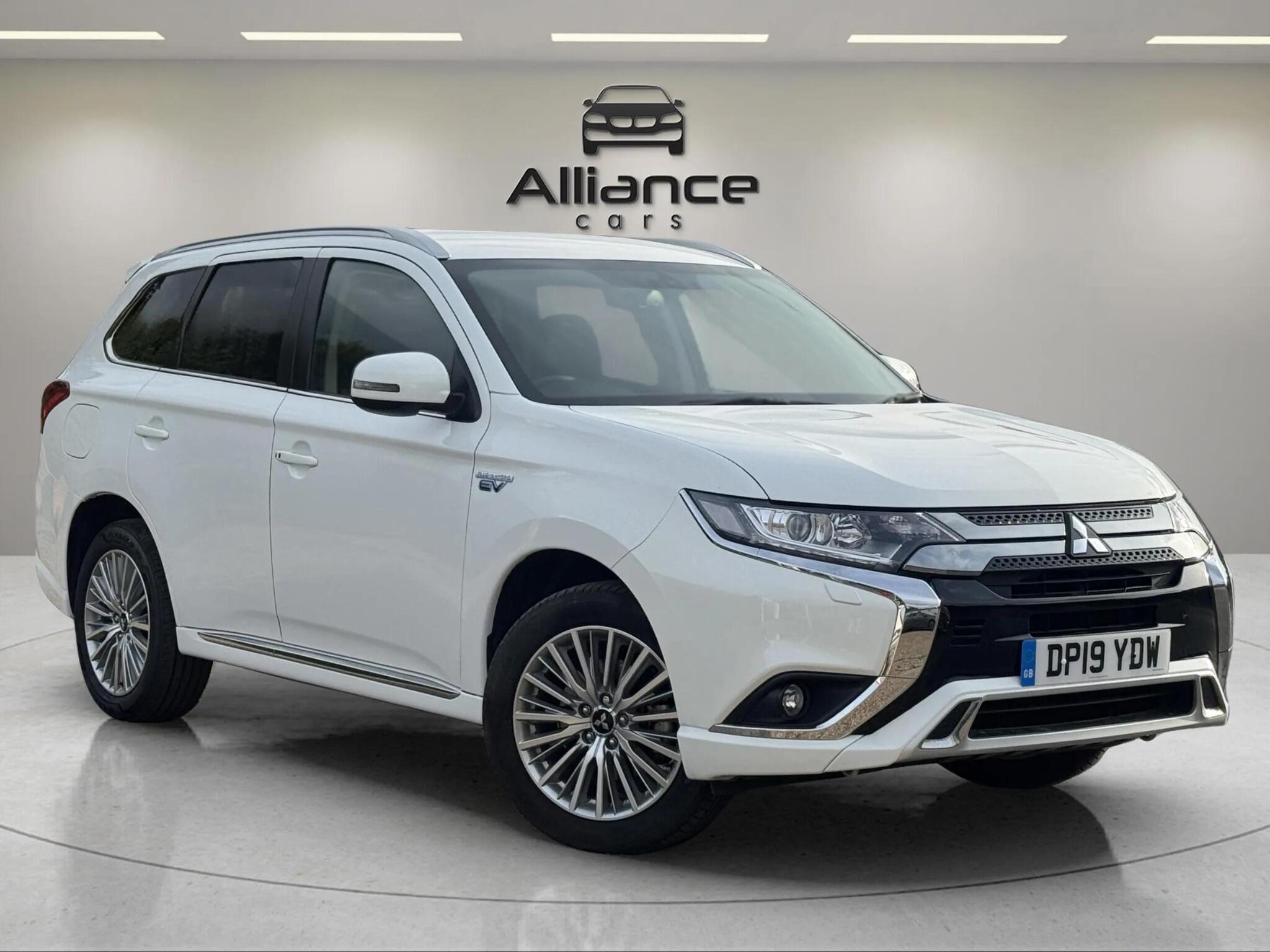 Mitsubishi Outlander view 8