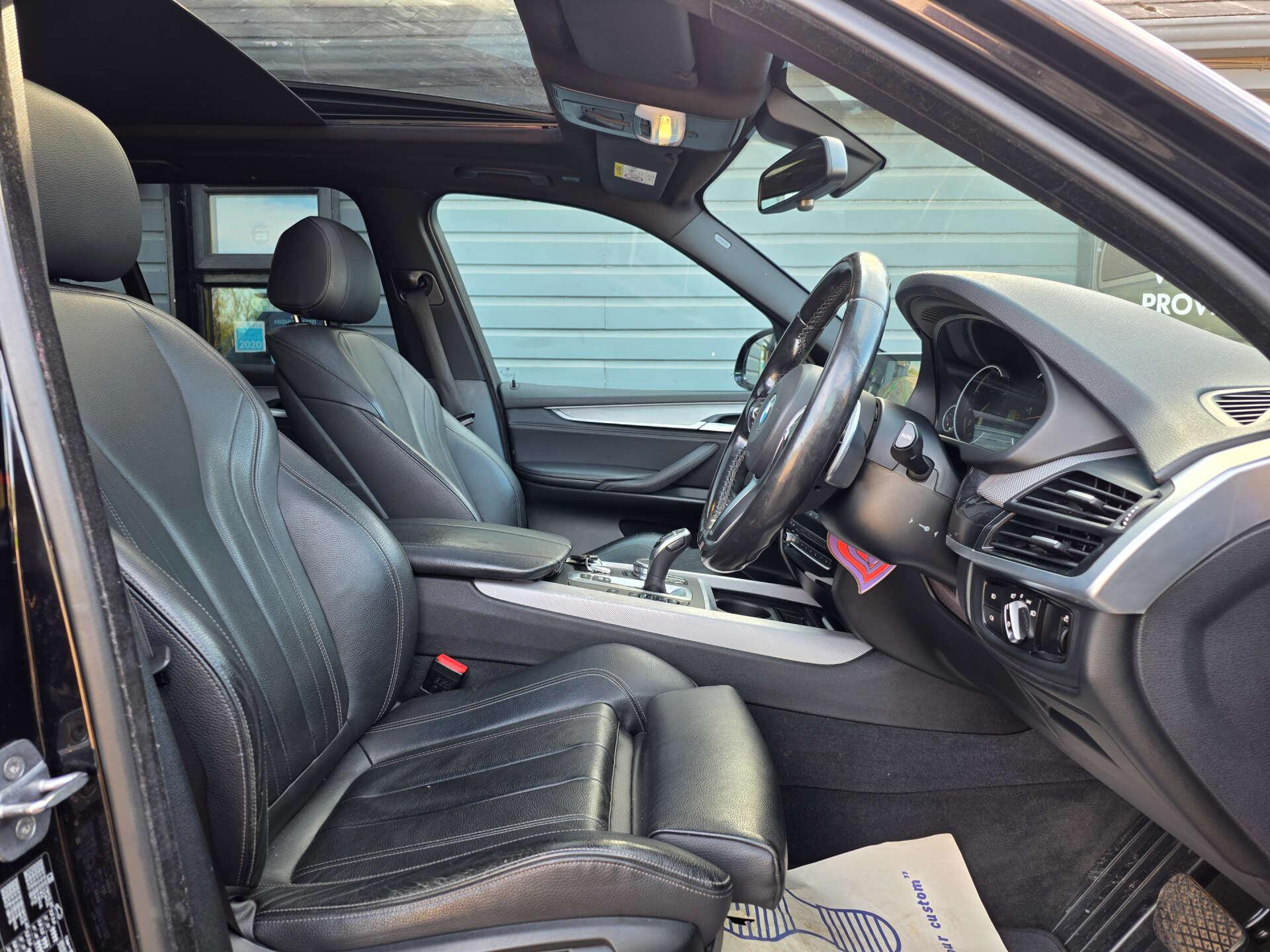 BMW X5 view 19