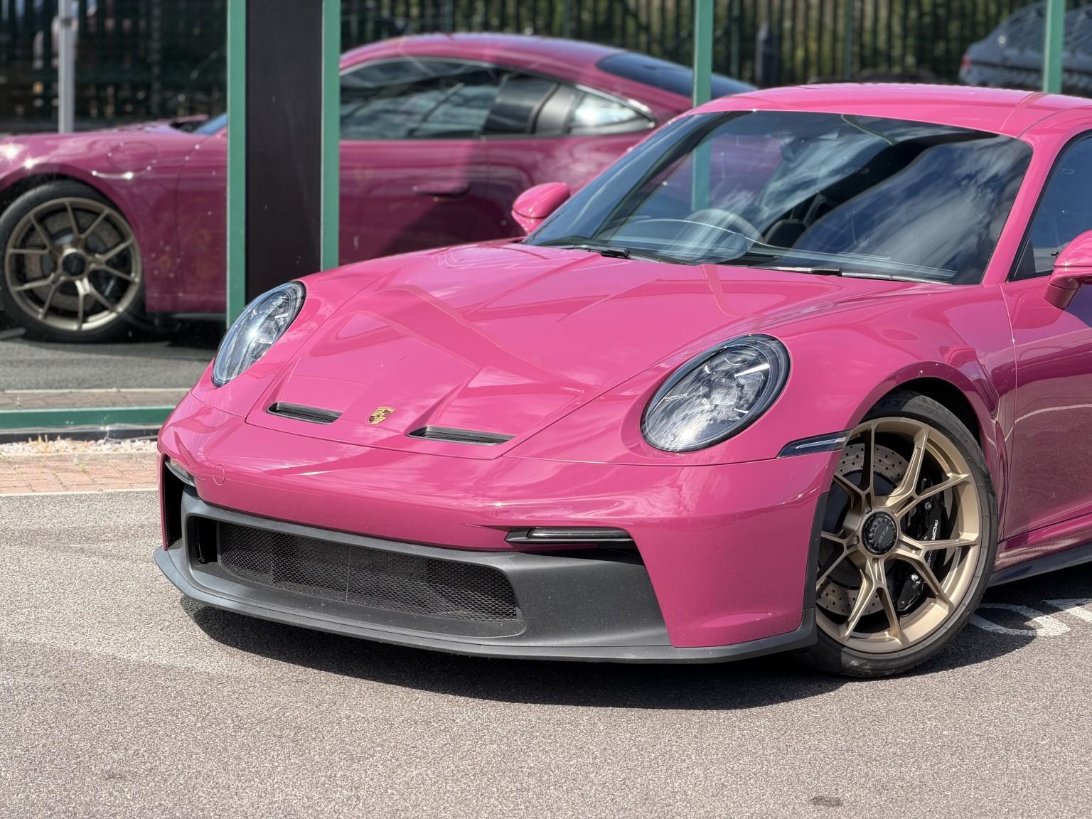 Porsche 911 view 16