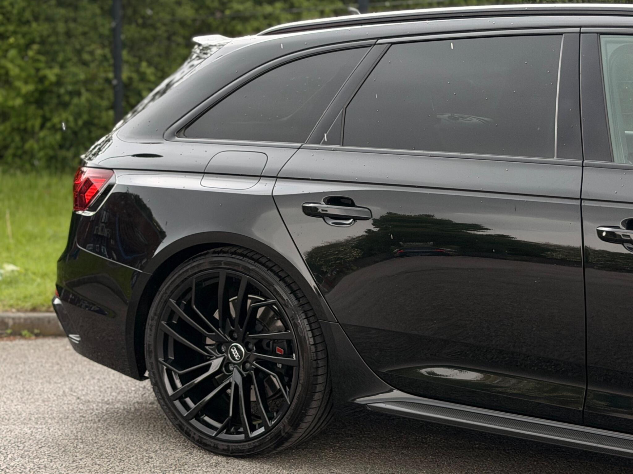 Audi RS4 view 39